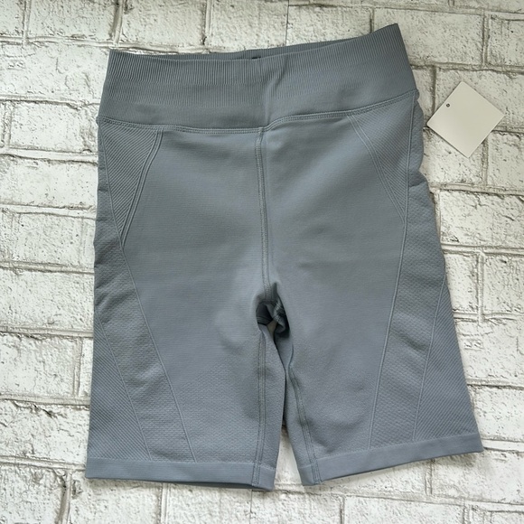 Lululemon Shorts - Picture 3 of 7